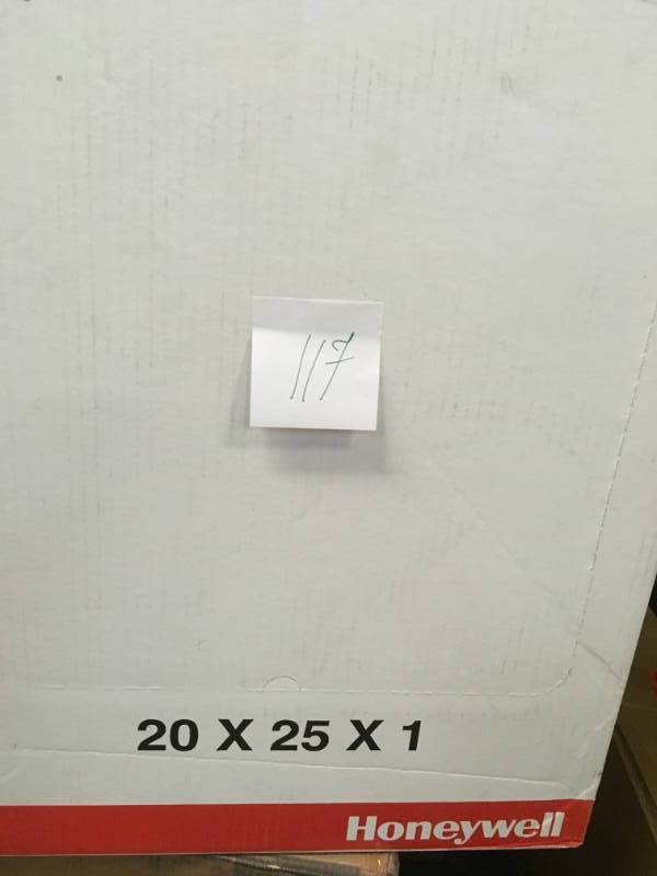lot 117 image: Honeywell 20 in. x 25 in. x 1 in. Allergen Plus Pleated FPR 7 Air Filter- not used