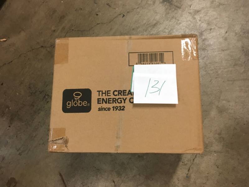 lot 131 image: (Lot of 2) GLOBE ELECTRIC 91261 6 ULTRA SLIM DESIGNER SERIES INTEGRATED LED RECESSED LIGHTING KIT, WHITE- not used