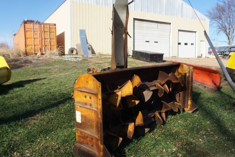 lot 1 image: Lorenz Model 984  9 2 Stage Heavy Duty 3 PT Mount Snow Blower
