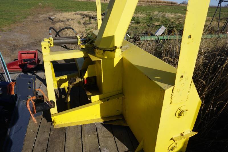 lot 3 image: Farm King 8 2 Stage 3 PT Mount Snow Blower