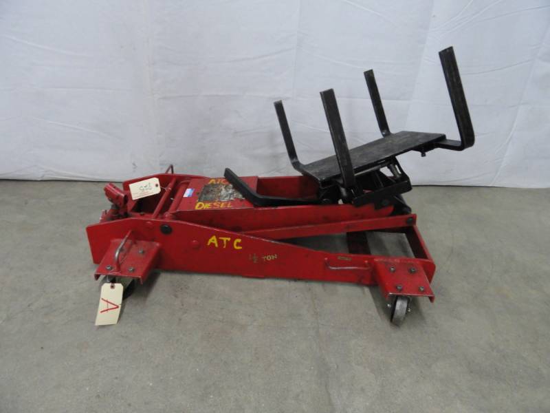 lot 825 image: 1 12 Ton ATD Transmission Jack