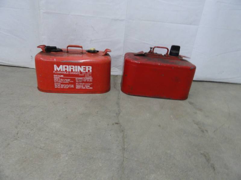 lot 827 image: 6 Gallon Boat Cans