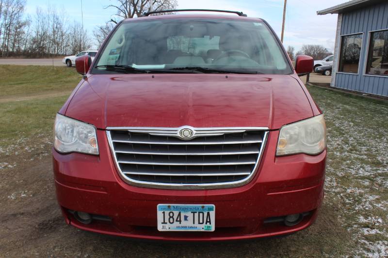 2008 Chrysler Town & Country Touring - 2 Owners -