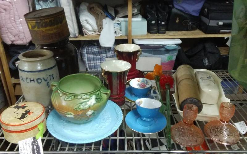 lot 35 image: Lot Of Collectible CrockPottery, Dishwares Roseville, Red Wing, Noritake