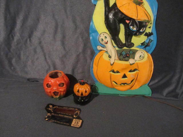 lot 9 image: Paper Mache Lantern, Ghost Viewer