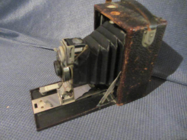 lot 31 image: Antique Folding Camera