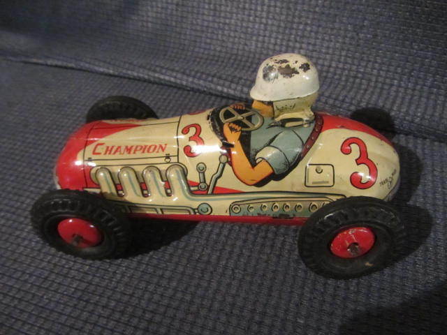 lot 34 image: Friction Tin Car