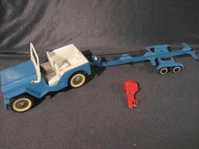 lot 57 image: Tonka Jeep, Boat Trailer