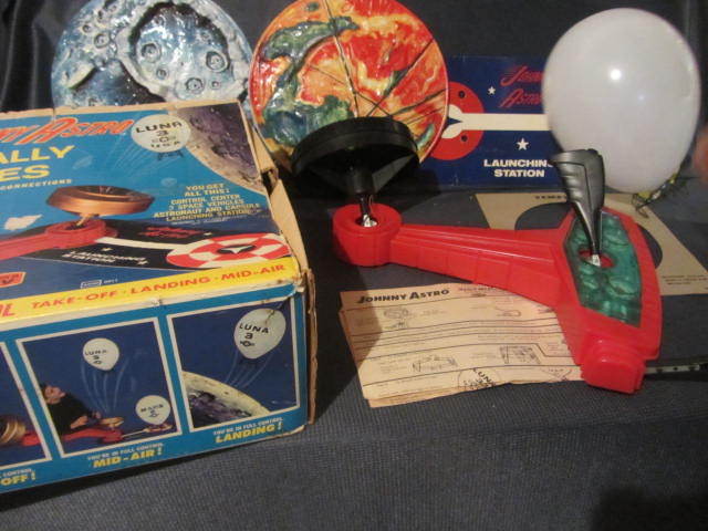 lot 79 image: Johnny Astro Luna 3