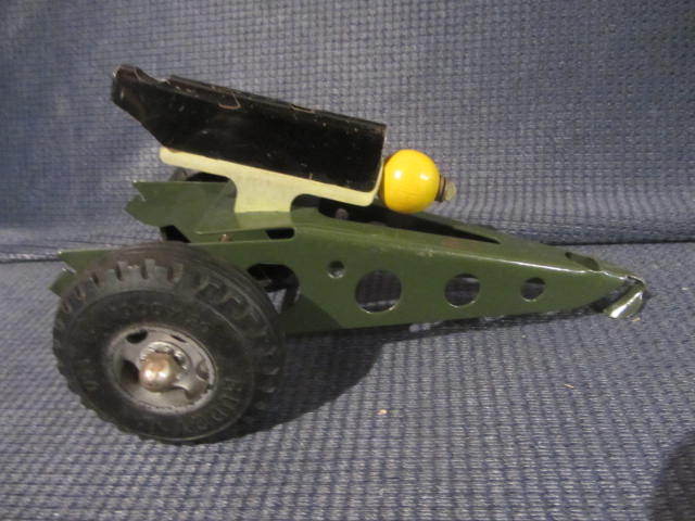 lot 85 image: Buddy L Missile Launcher Trailer