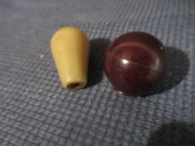 lot 91 image: Bakelite Shifter Knobs