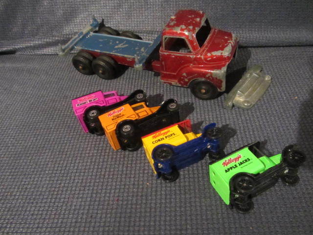 lot 95 image: Structo Truck, Kelloggs Delivery Trucks