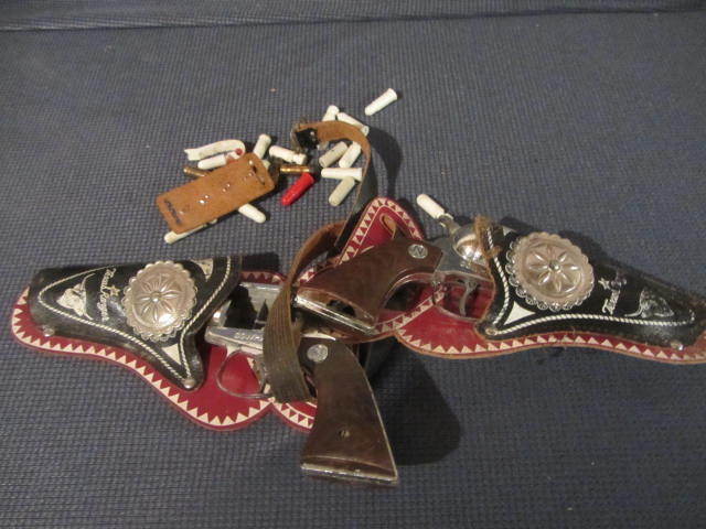 lot 116 image: Cap Gun, Holsters, Bullets