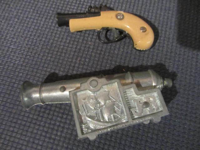 lot 130 image: Jr Cannon, Flintlock Toy