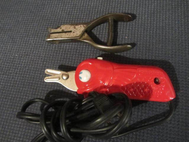 lot 131 image: Electric Scissors, Street Car Punch