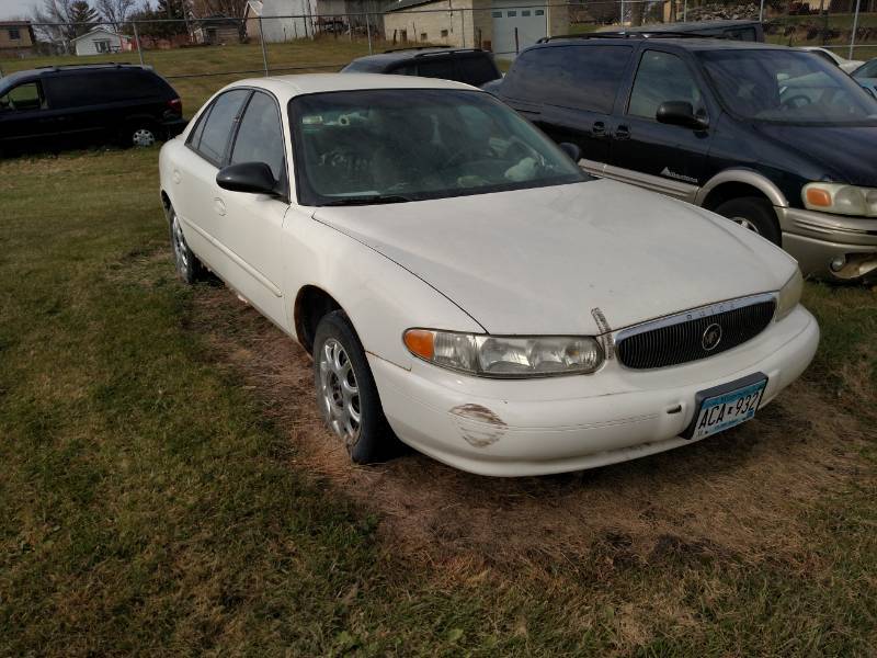 lot 9 image: 2004 Buick Century, AT, VIN 2G4WS52...