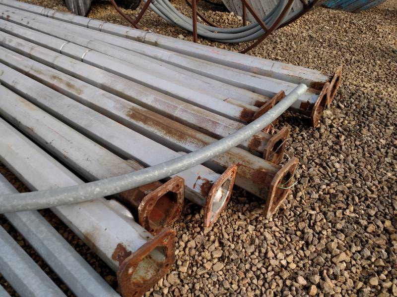 lot 25 image: (9) Painted & (1) Galvanized 28 Li...