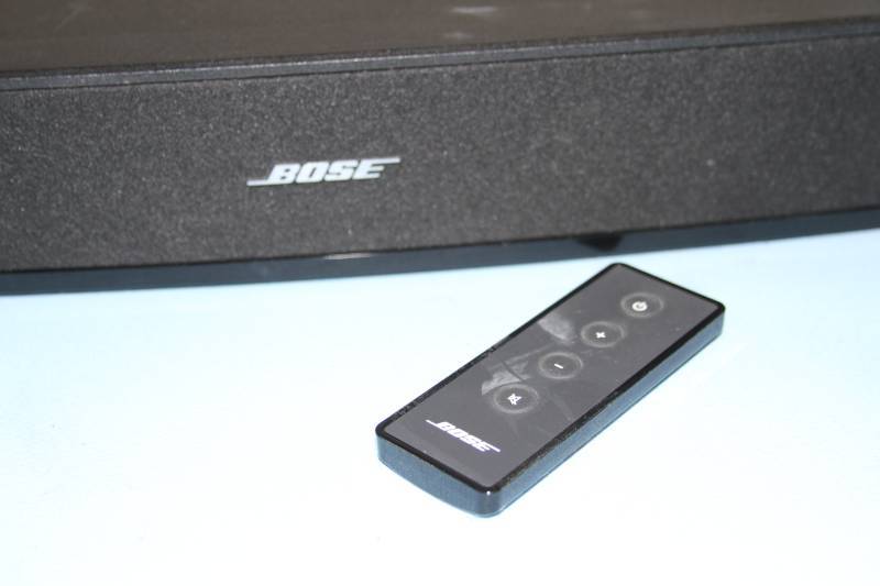 lot 15 image: Bose Solo TV Sound System One-Piece Soundbar Sound Bar with Remote Control
