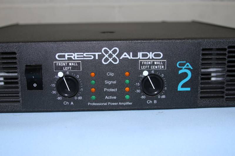 lot 26 image: Crest Professional Power Audio Amplifier - Model CA2