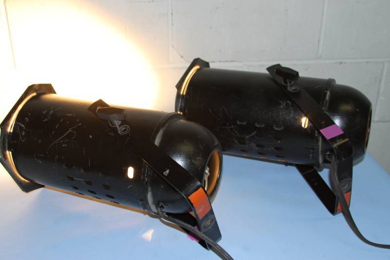 lot 67 image: Professional Theater Stage Lights  Lighting
