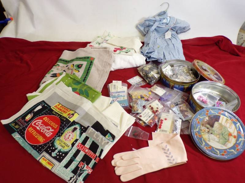 Vintage Group of Buttons and Linens