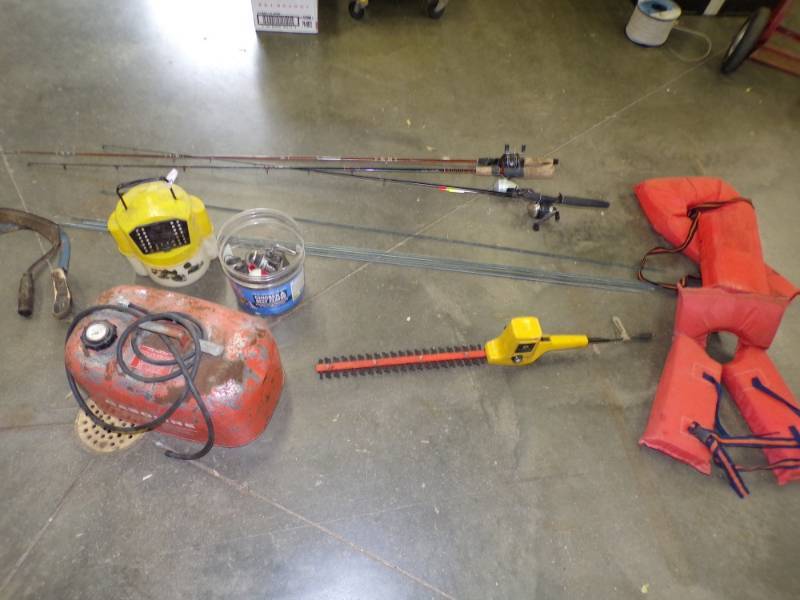 Assorted outdoor lot