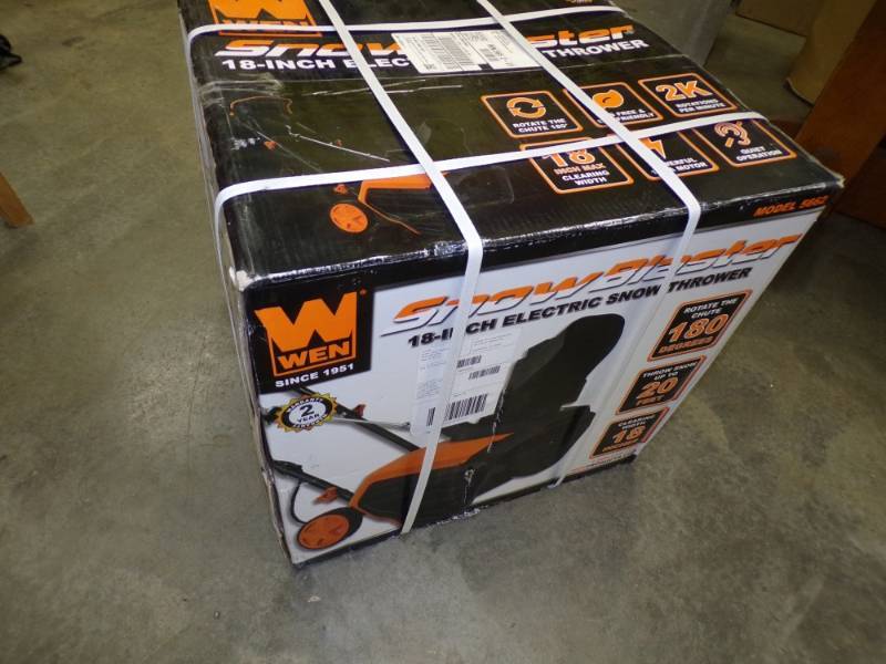 18 Electric Snow Thrower Still In Box