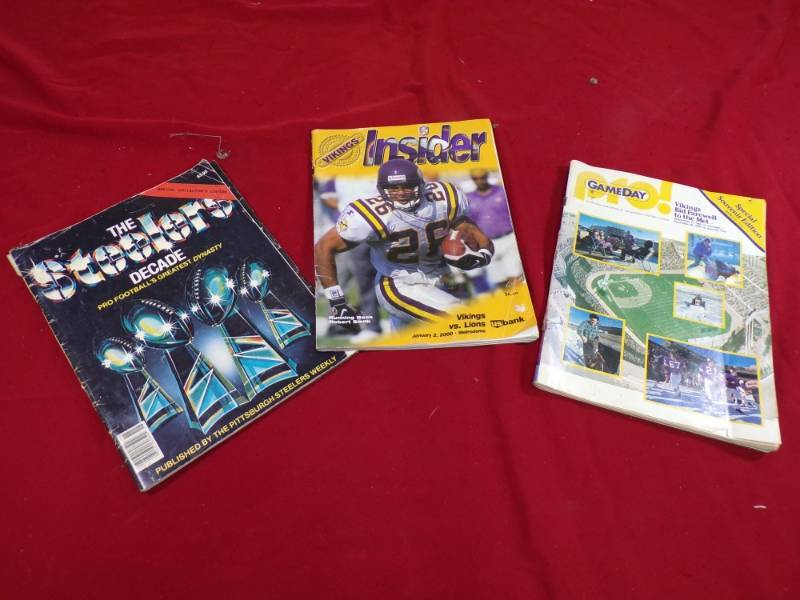 Vintage Football  Souvenir Magazines