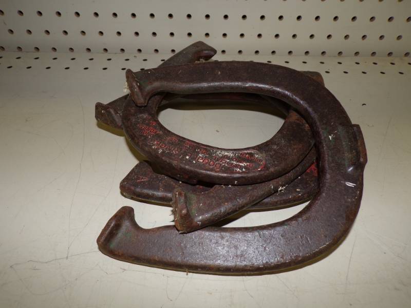 Set of Horseshoe Game