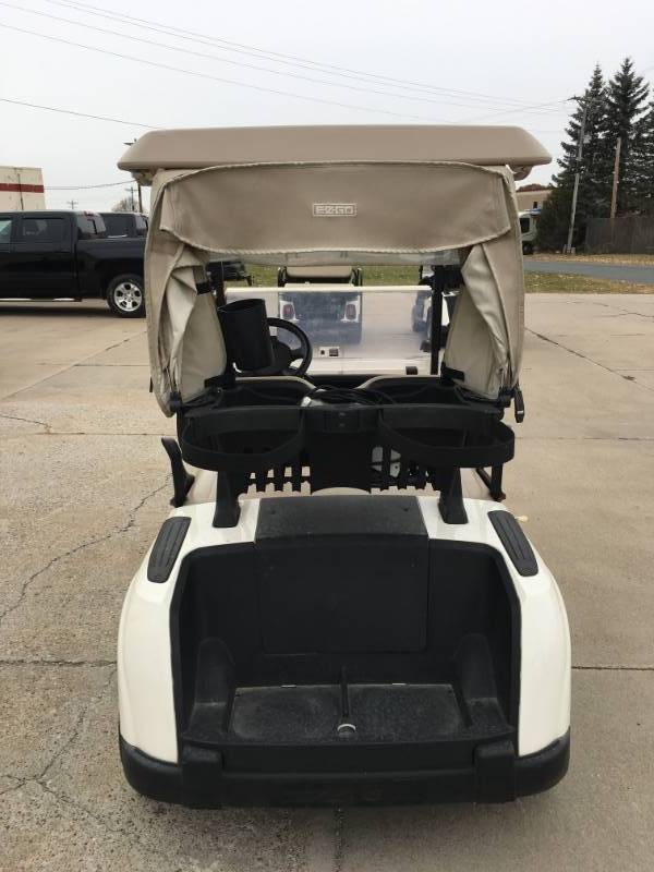 2016 - EZGO RXV GOLF CART -  2017 BATTERIES - TESTED WELL  - FACTORY CHARGER - WINDSHIELD -   SERIAL NUMBER - 5379375    RUNS AND DRIVES PERFECT -