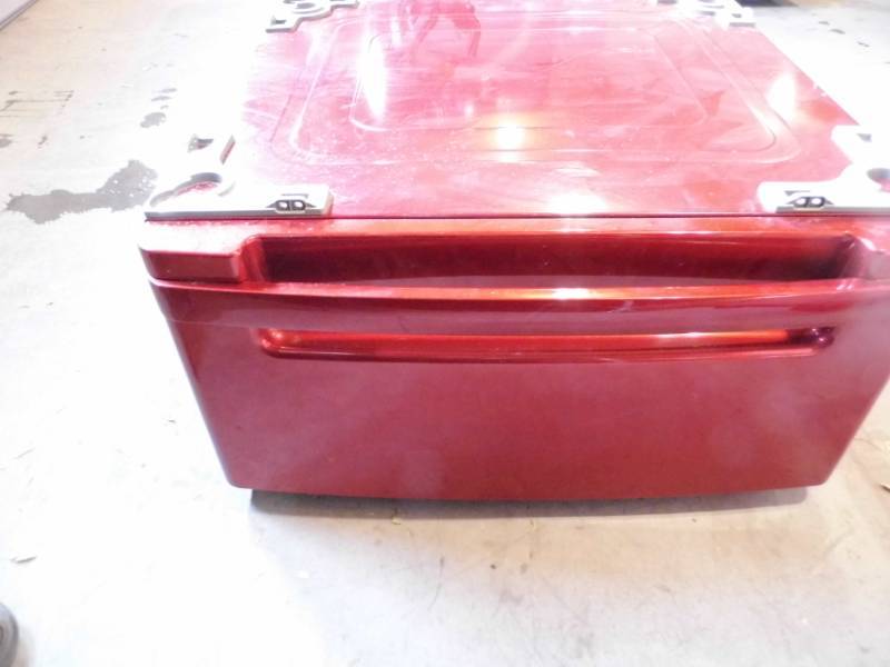 lot 2 image: Red Base