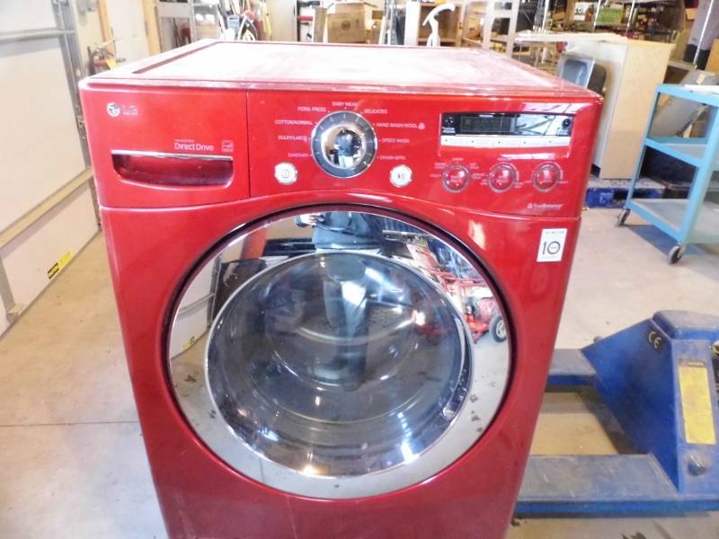 lot 3 image: Red LG Washer