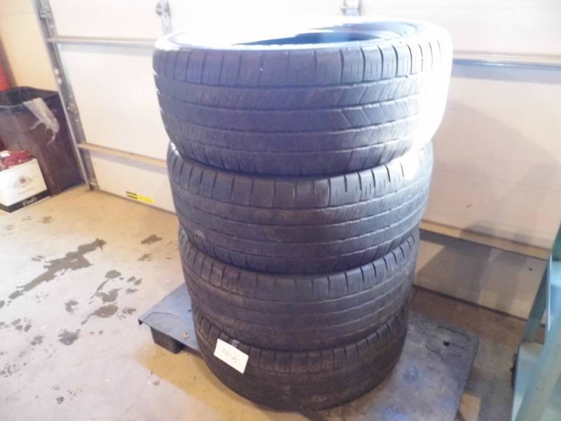 lot 12 image: 4 Good Year Tires