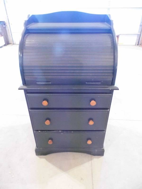 lot 20 image: Small Rolltop Desk