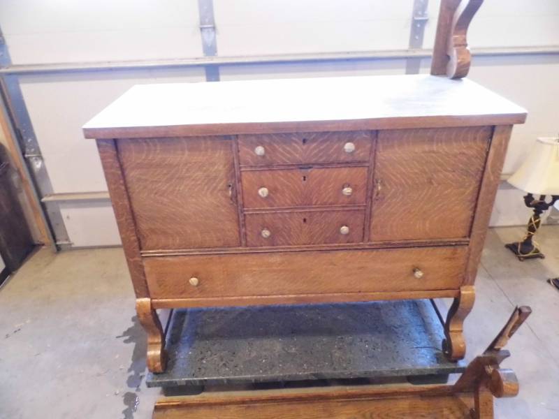 lot 29 image: Antique Buffet