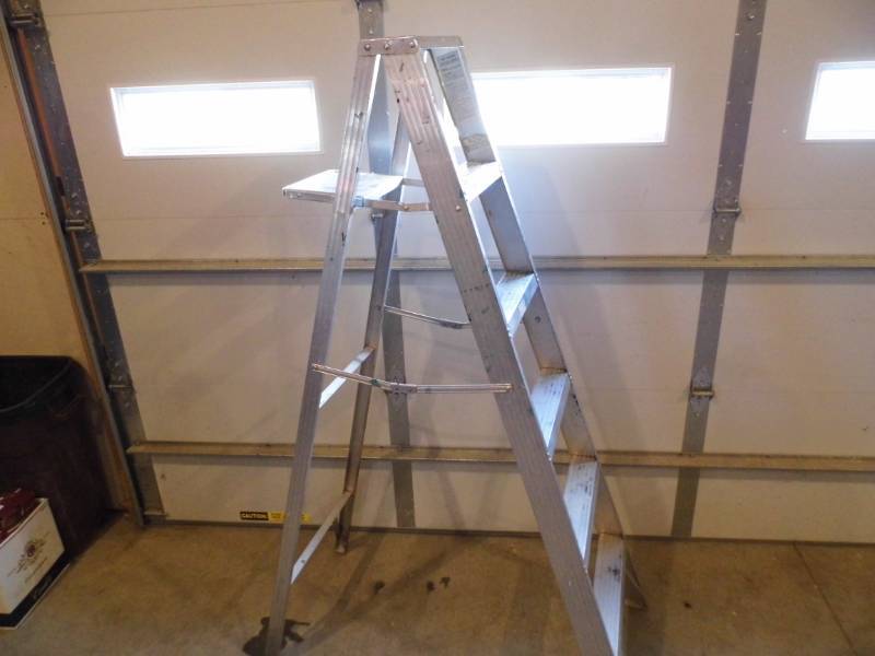 lot 39 image: Ladder