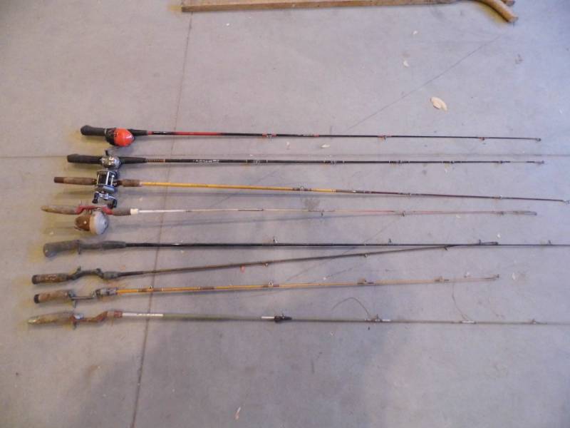 lot 40 image: 8 Fishing  Rods