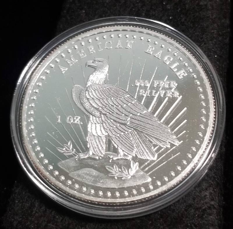 PRE SILVER EAGLE 1982 1 TROY OZ .999 FINE SILVER EAGLE IN AIRTITE