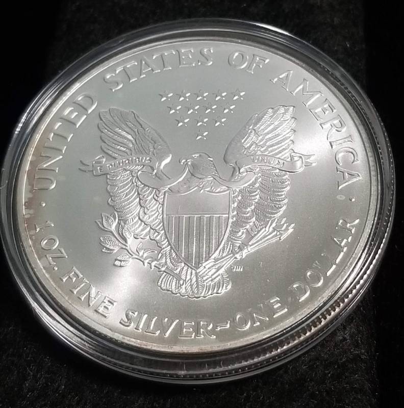 1995 AMERICAN SILVER EAGLE 1 TROY OZ. .999 FINE SILVER IN AIRTITE