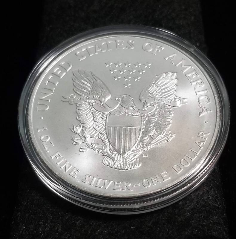 1996 AMERICAN SILVER EAGLE 1 TROY OZ. .999 FINE SILVER IN AIRTITE