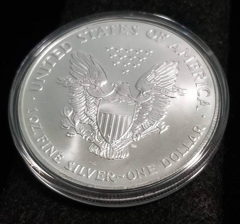 1997 AMERICAN SILVER EAGLE 1 TROY OZ. .999 FINE SILVER IN AIRTITE