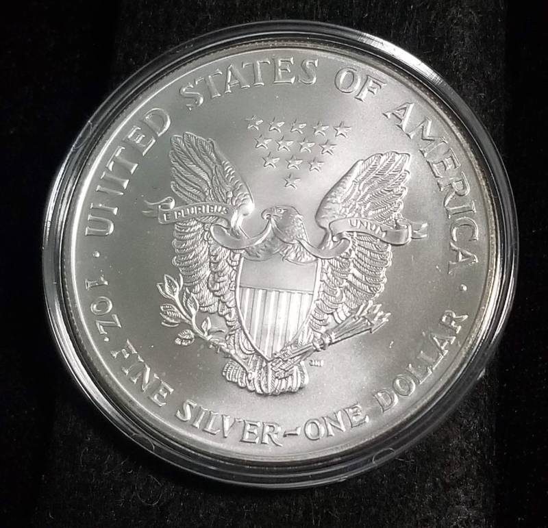 2000 AMERICAN SILVER EAGLE 1 TROY OZ. .999 FINE SILVER IN AIRTITE
