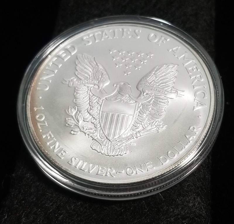 2007 AMERICAN SILVER EAGLE 1 TROY OZ. .999 FINE SILVER IN AIRTITE