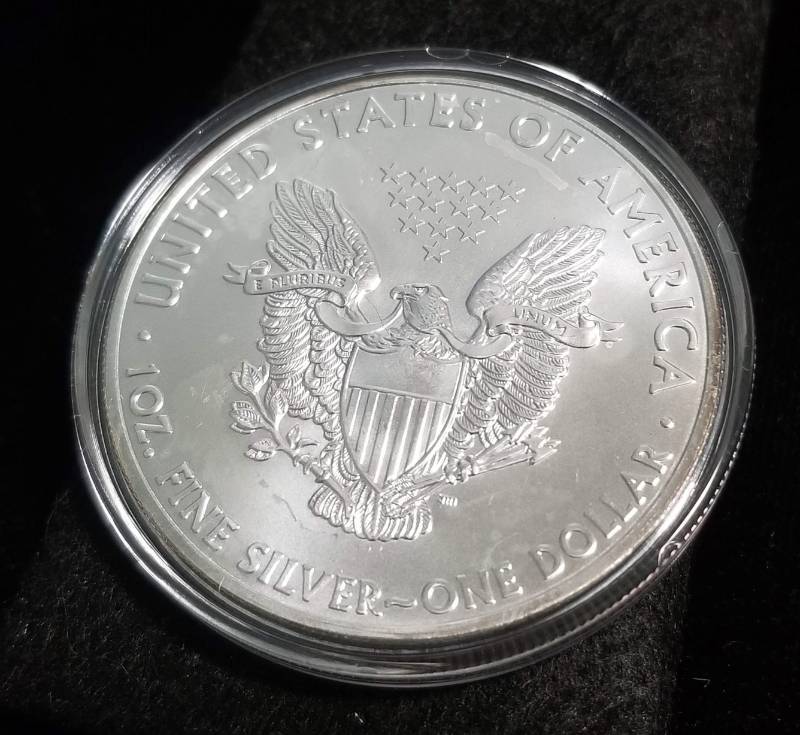 2012 AMERICAN SILVER EAGLE 1 TROY OZ. .999 FINE SILVER IN AIRTITE