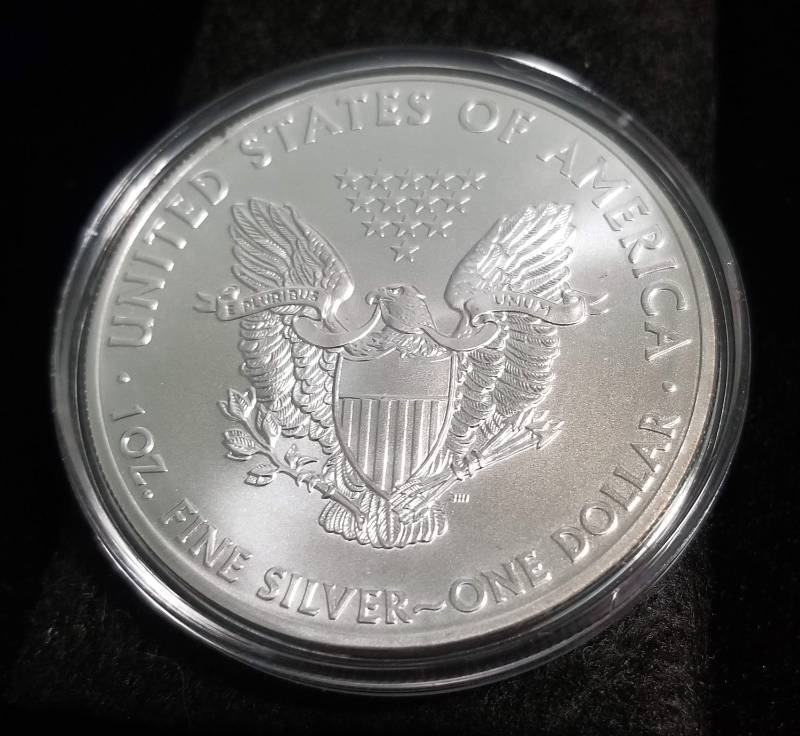 2015 AMERICAN SILVER EAGLE 1 TROY OZ. .999 FINE SILVER IN AIRTITE