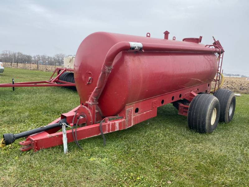 lot 6 image: Water Tank WagonRoad Sprayer (honey wagon)