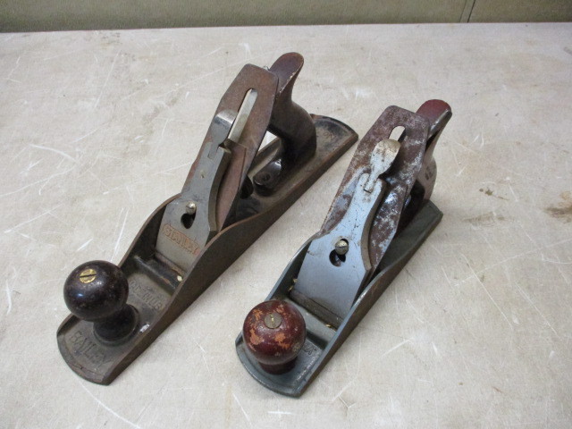 lot 43 image: Wood Planes