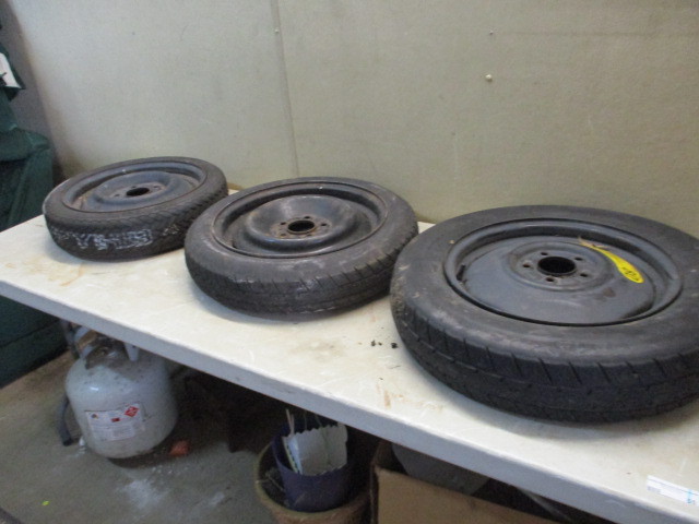 lot 55 image: 3 Spare Tires