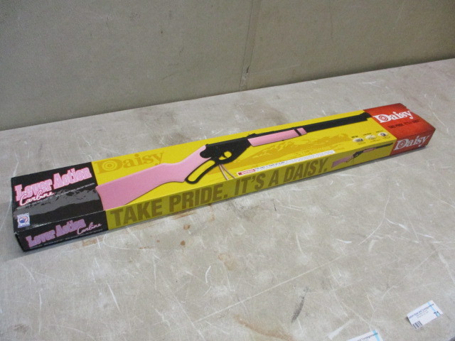 lot 68 image: NIB Pink Daisy BB Gun