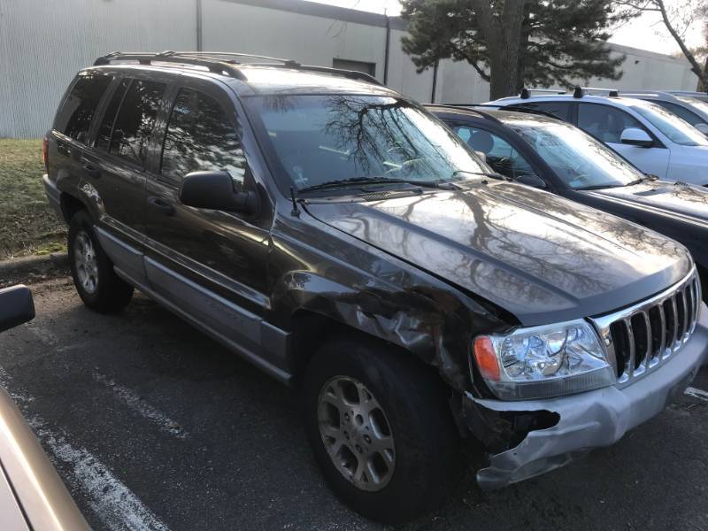 lot 8 image: 1999 Jeep Grand Cherokee Laredo 4x4